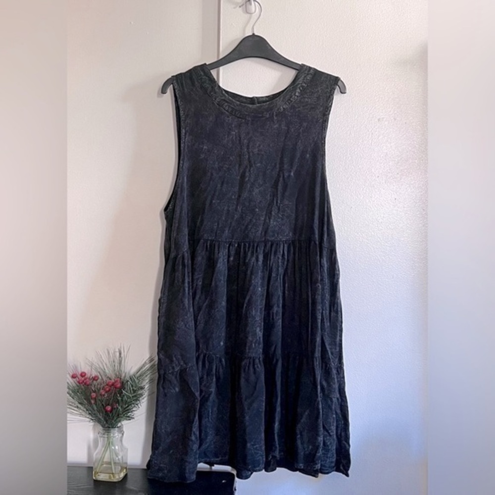 EVERLEIGH Sleeveless Coverup Dress spacious size